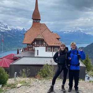 Meet your Posher, Madalayne